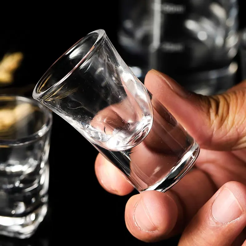 Wine Beer Spirit - كؤوس زجاجية شفافة للباجيوجو والفودكا والسكوتش