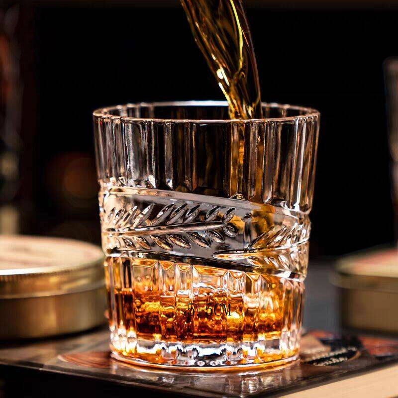 تنقش كأس ويسكي عالية الجودة ال - مراجعة Wine Beer Spirit وسعره